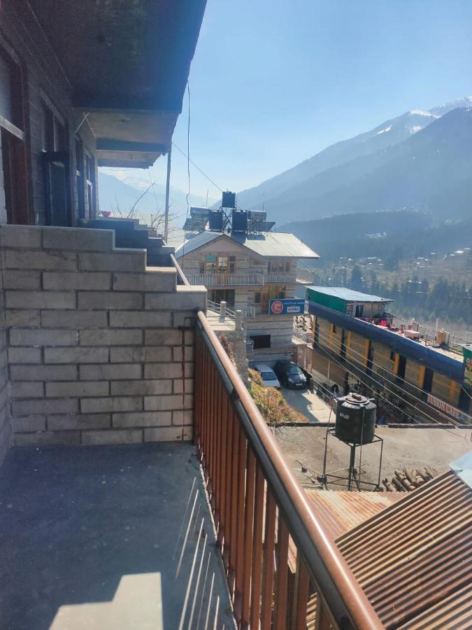 Roop Mountain Homestay Manāli Kültér fotó